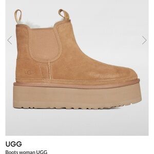 Women’s Ugg Neumel Chelsea Platform size 8